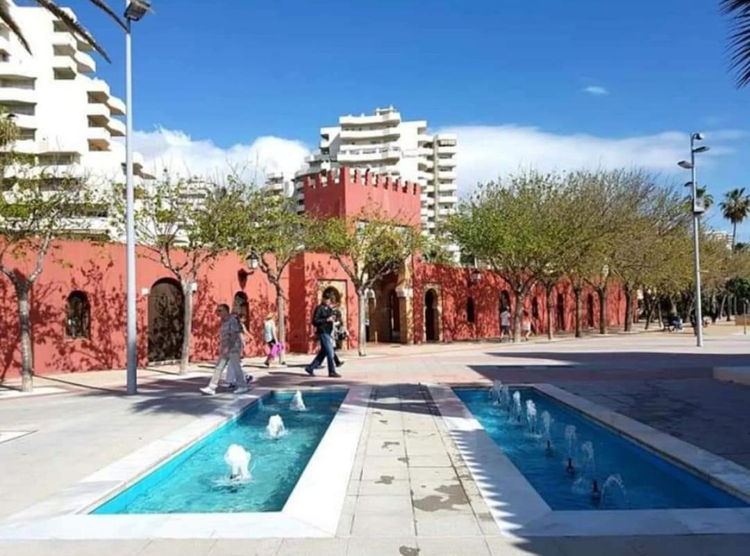 El Estudio De La Playa Benalbeach Vistas Al Mar Benalmádena Exterior foto