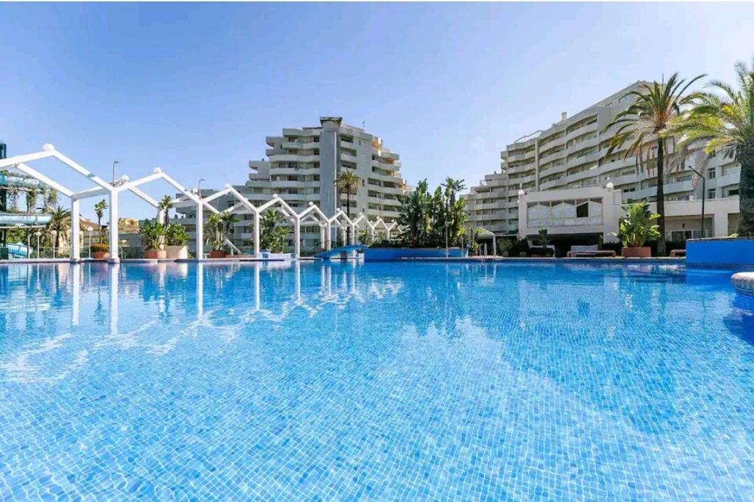 El Estudio De La Playa Benalbeach Vistas Al Mar Benalmádena Exterior foto